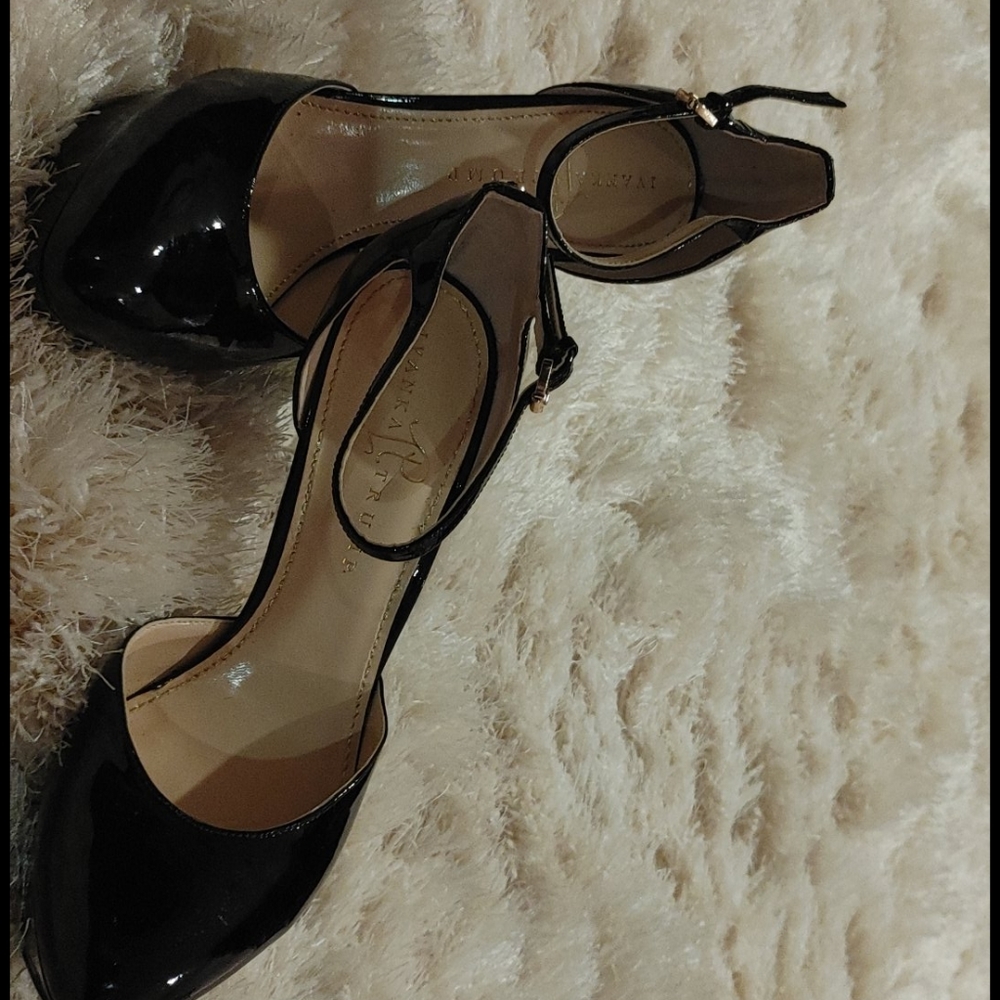 Shoes - Picture 2 of 3